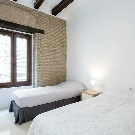 Almazen Apartamentos, Arrayan 23 * Siviglia