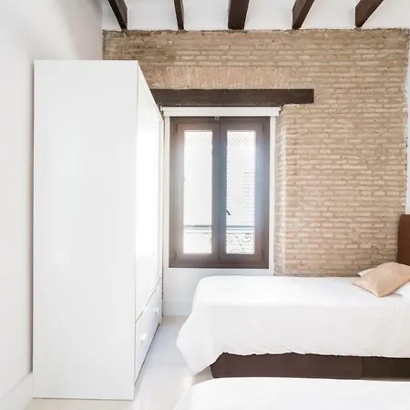 Almazen Apartamentos, Arrayan 23 * Siviglia